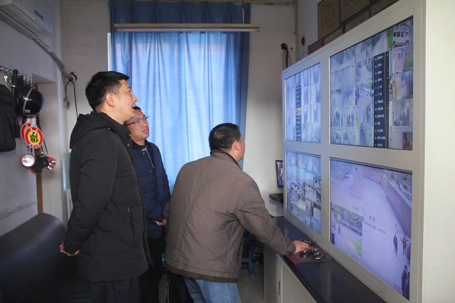 1545122885709841.jpg 德陽市綜合治理專項督查組到中江職中檢查指導工作.JPG