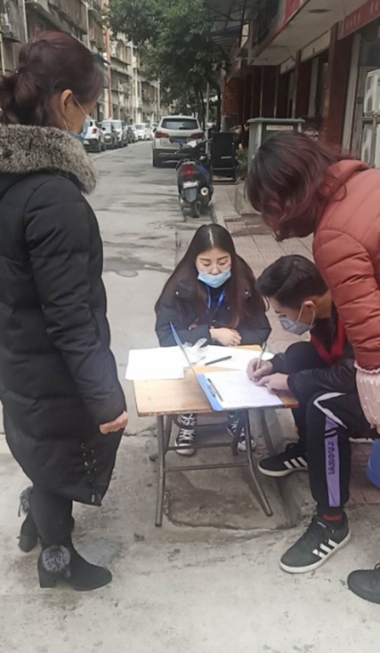 在主要街路做好排查登記、引導、宣傳等工作。_副本.jpg